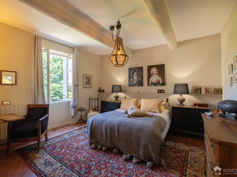 Villa for Sale in Velleron, The Luberon / Vaucluse 6