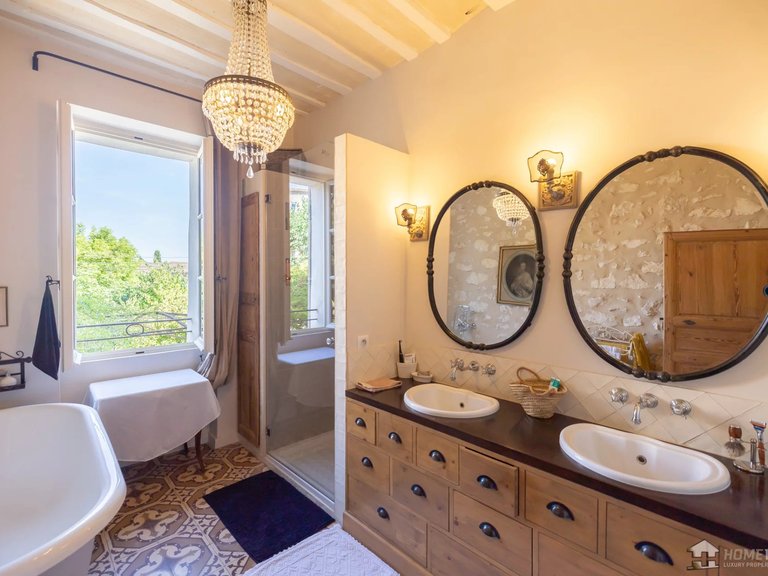 Villa for Sale in Velleron, The Luberon / Vaucluse 7