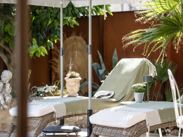 Villa for Sale in Velleron, The Luberon / Vaucluse 11