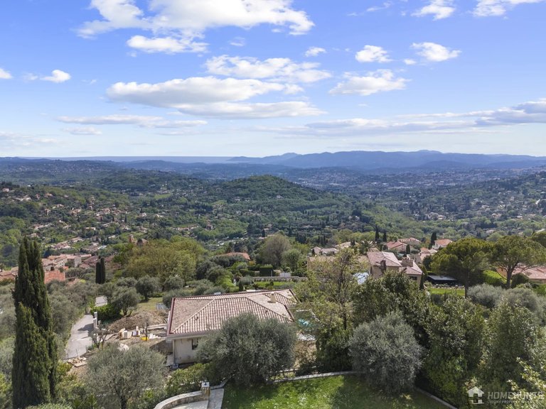 Villa for Sale in Magagnosc, Mougins, Valbonne, Grasse Area 12