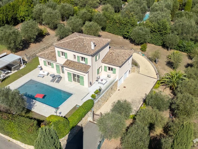 Villa for Sale in Grasse, Mougins, Valbonne, Grasse Area 8