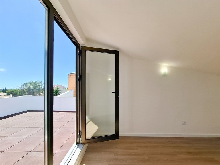 Moradia T3 DUPLEX Venda em Quarteira,Loulé 53