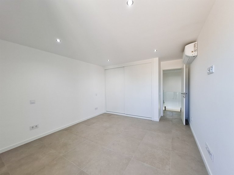Moradia T3 DUPLEX Venda em Quarteira,Loulé 27