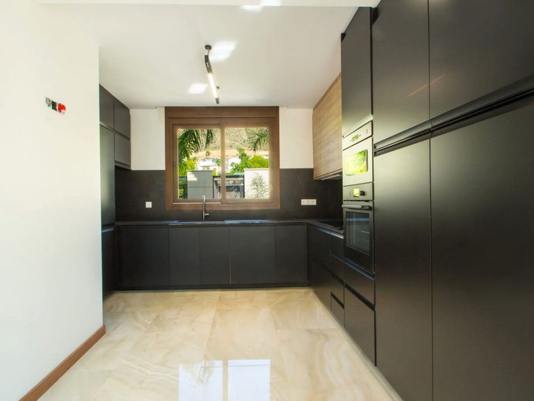 Villa for Sale in Finestrat, Alicante 12
