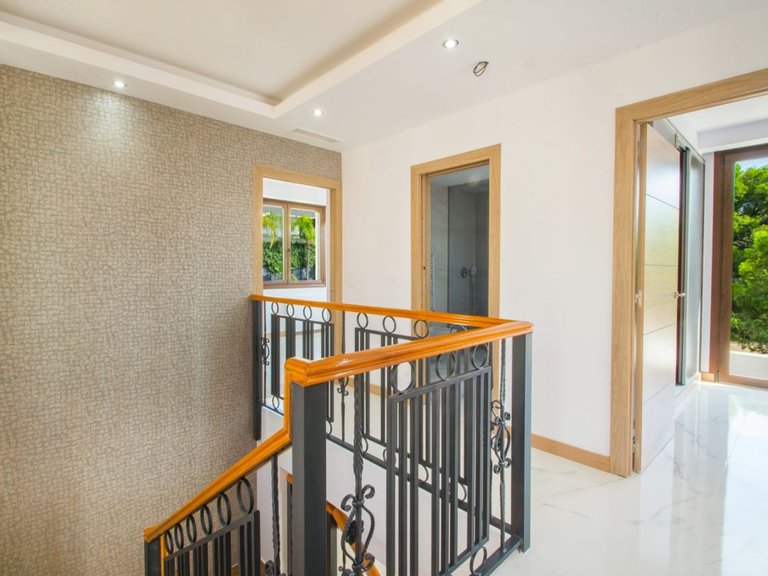 Villa for Sale in Finestrat, Alicante 14