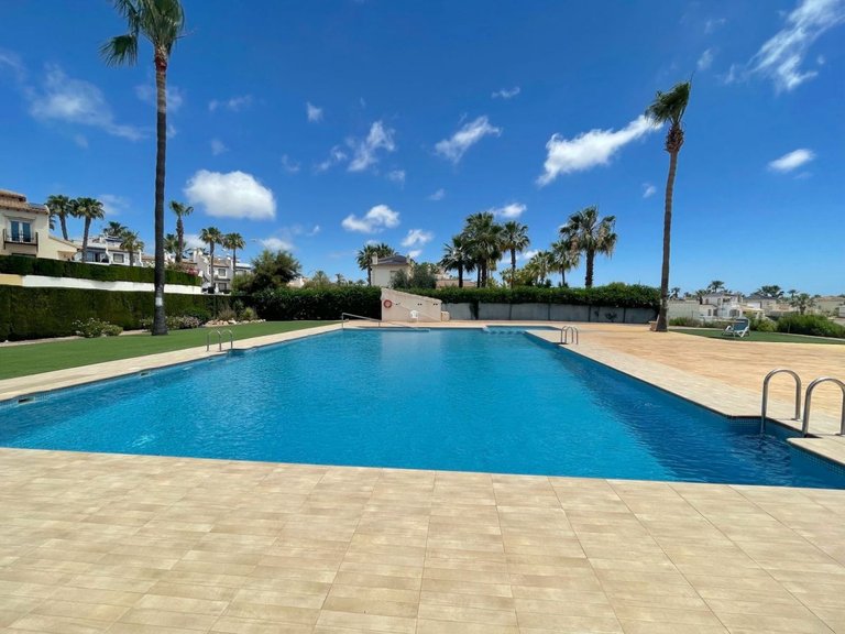 Villa for Sale in Villamartin, Alicante 2