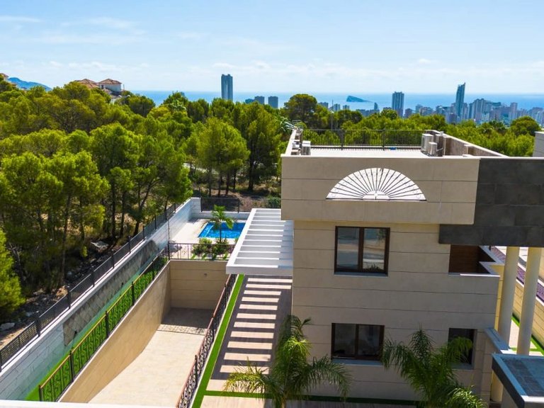 Villa for Sale in Finestrat, Alicante 6