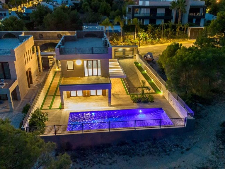 Villa for Sale in Finestrat, Alicante 25