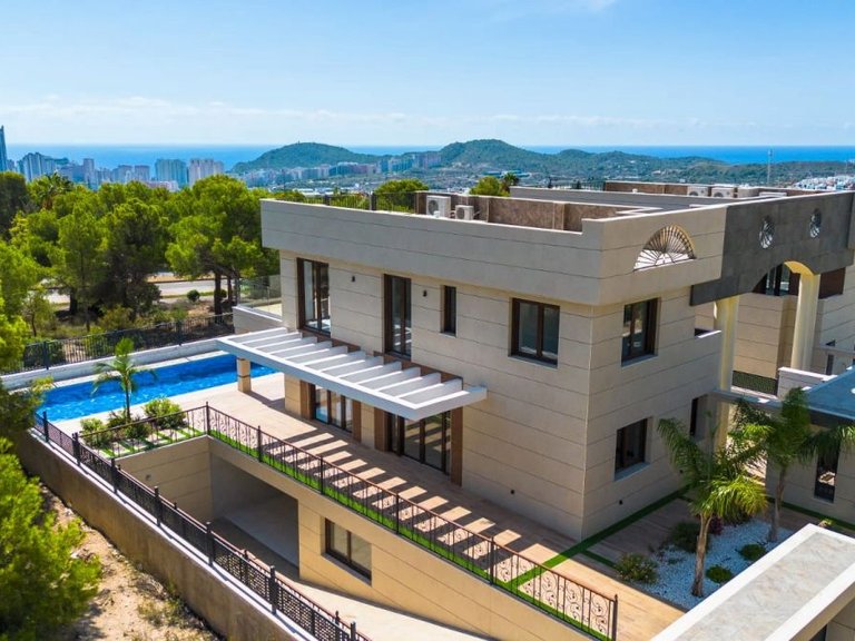 Villa for Sale in Finestrat, Alicante 24