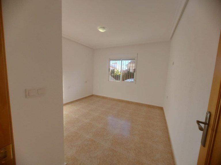 Villa for Sale in Algorfa, Alicante 4