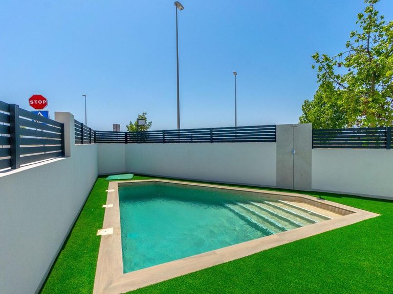 Villa for Sale in Benijofar, Alicante 2
