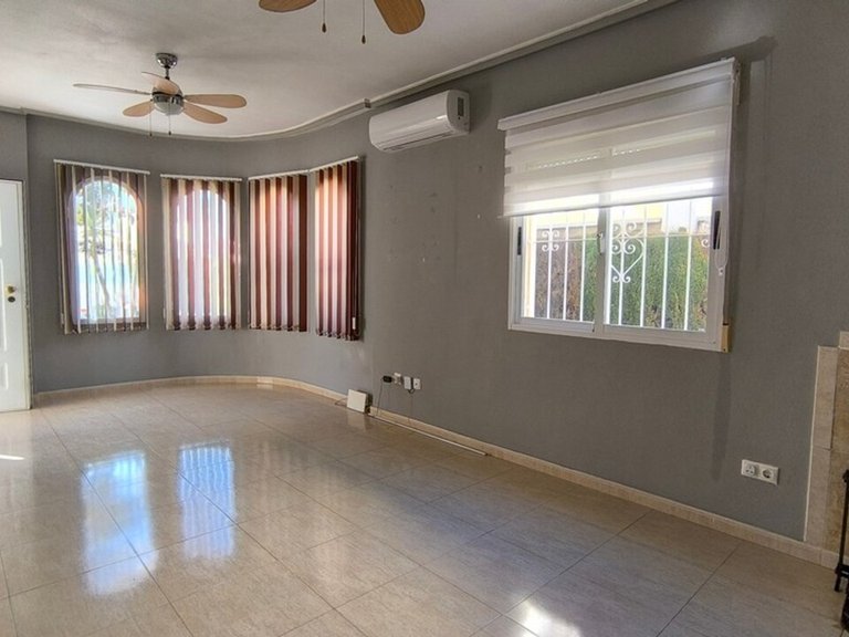 Villa for Sale in Lo Crispin, Alicante 5