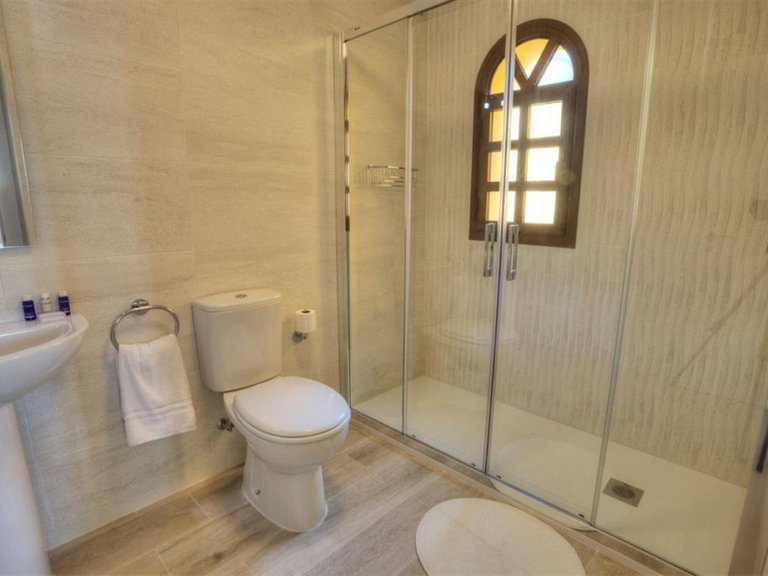 Apartment for Sale in Desert Springs, Almeria 6