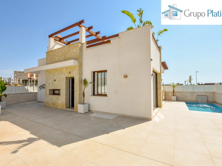 Villa for Sale in Vera-playa, Almeria 4