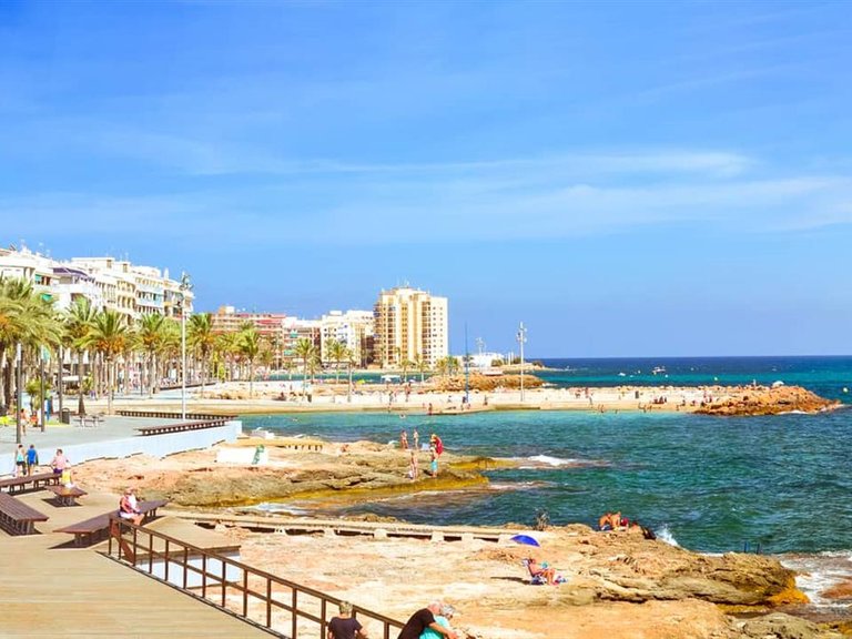 Villa for Sale in Los Montesinos, Alicante 16