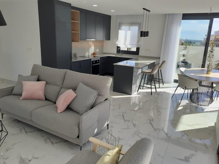 Villa for Sale in Los Montesinos, Alicante 3