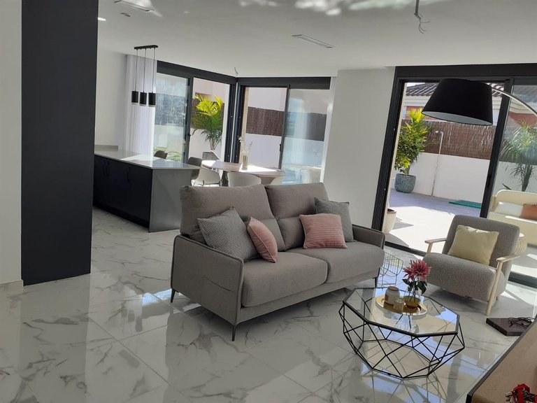 Villa for Sale in Los Montesinos, Alicante 5