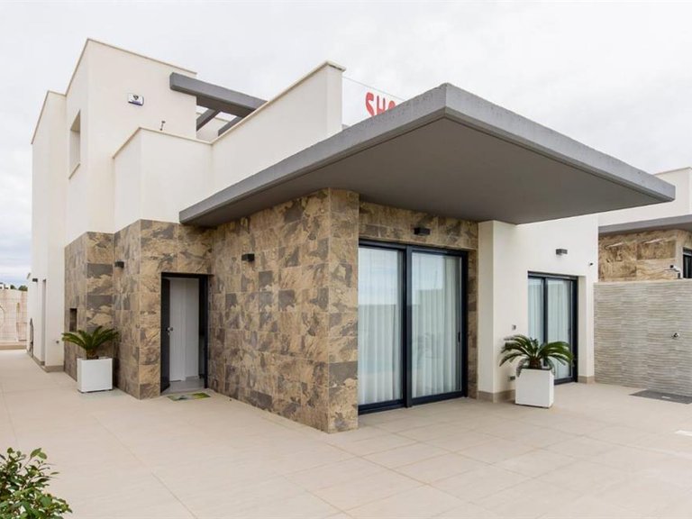 Villa for Sale in San Miguel De Salinas, Alicante 3
