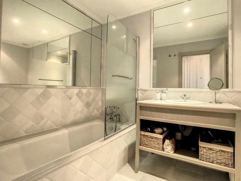 Apartment for Sale in Casares, Malaga 8
