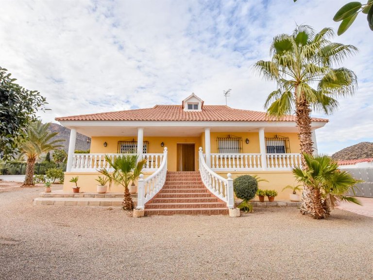 Villa for Sale in Pilar De Jaravia, Almeria 1