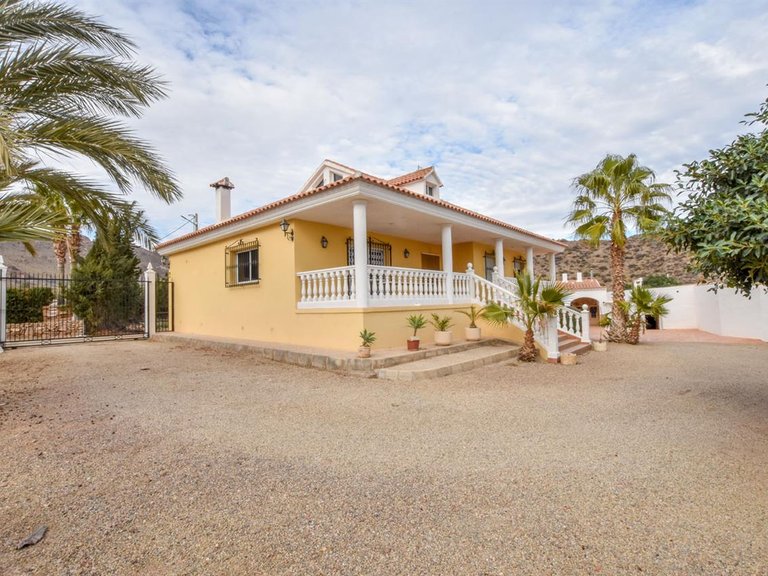 Villa for Sale in Pilar De Jaravia, Almeria 2