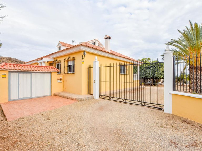 Villa for Sale in Pilar De Jaravia, Almeria 41