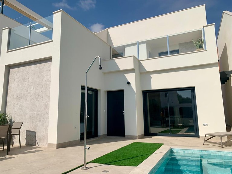 Villa for Sale in Roda, Murcia 1