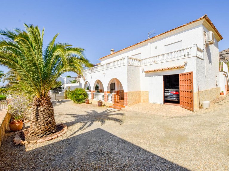 Villa for Sale in El Calon, Almeria 5