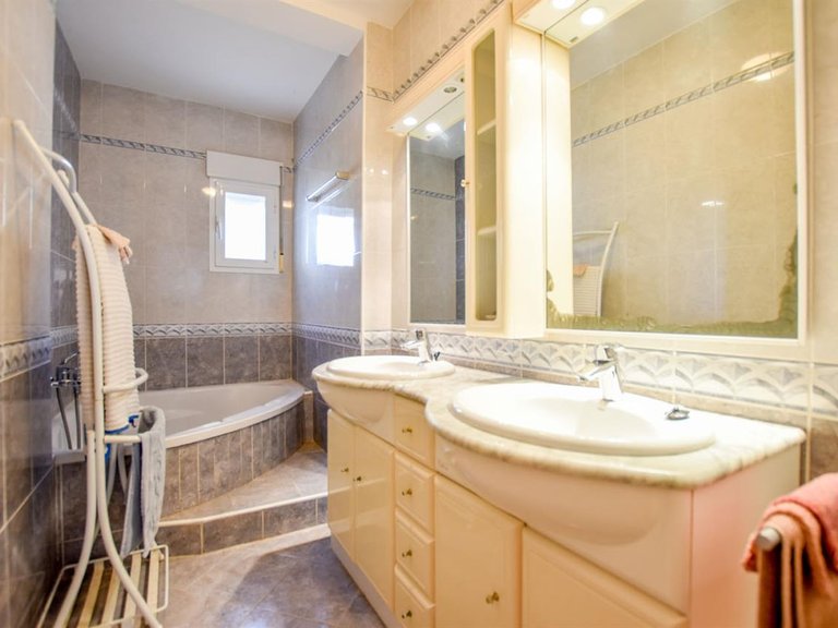 Villa for Sale in El Calon, Almeria 31