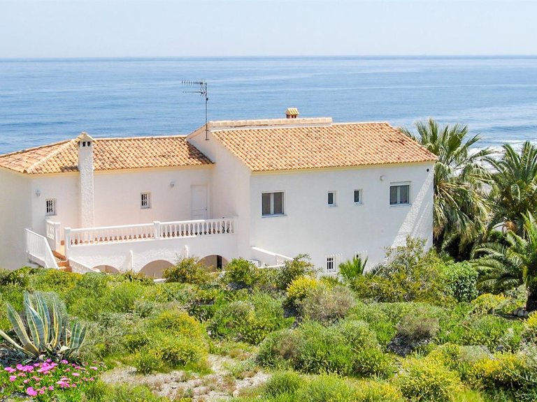 Villa for Sale in El Calon, Almeria 4