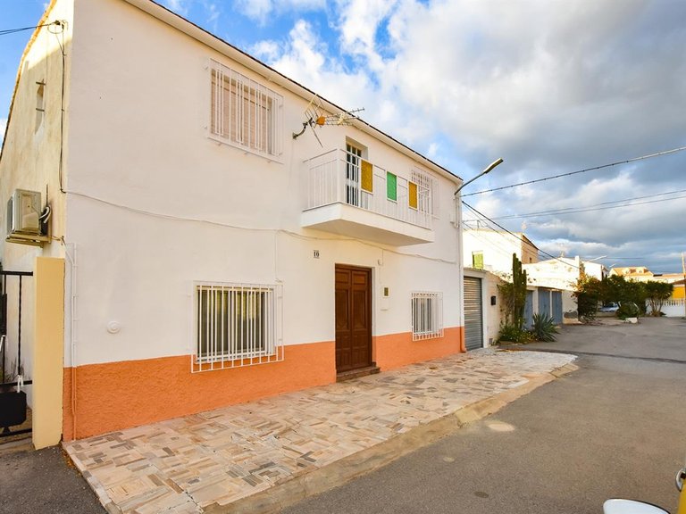Villa for Sale in Alfoquia La, Almeria 1