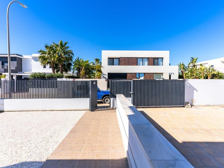 Villa for Sale in Vera-playa, Almeria 6