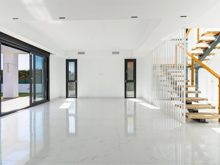 Villa for Sale in Vera-playa, Almeria 32