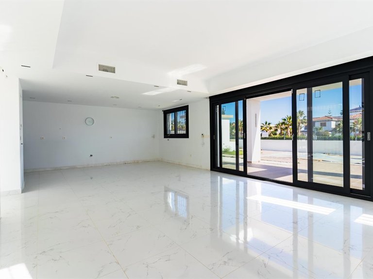 Villa for Sale in Vera-playa, Almeria 37
