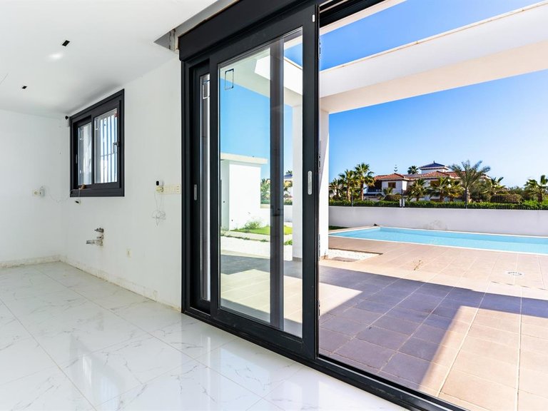 Villa for Sale in Vera-playa, Almeria 38