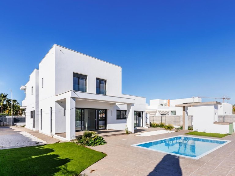 Villa for Sale in Vera-playa, Almeria 1
