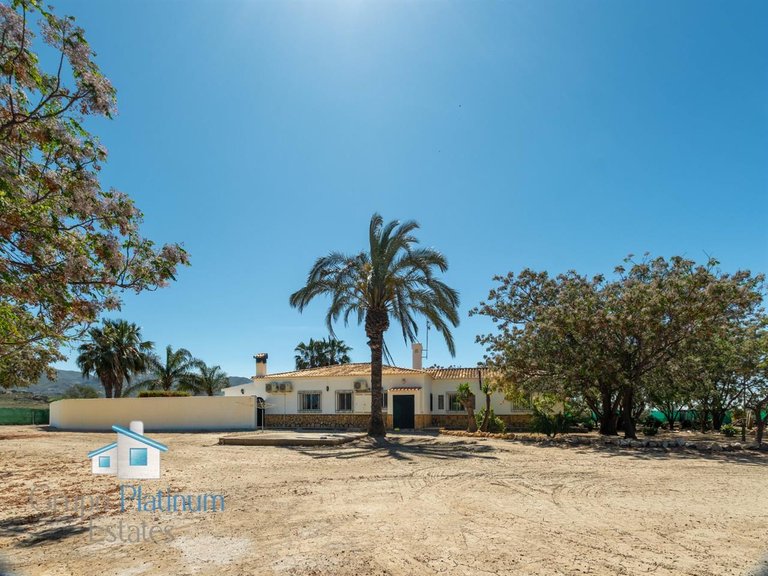 Villa for Sale in Cuevas Del Almanzora, Almeria 30