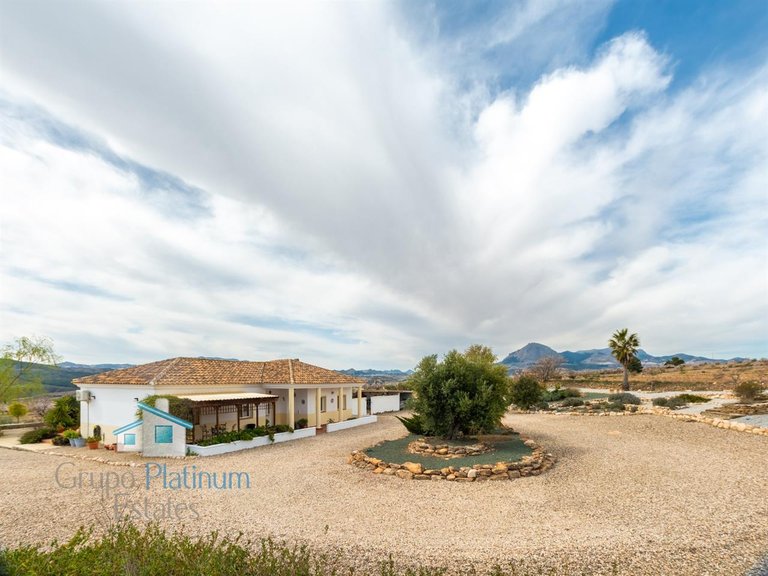 Villa for Sale in Fontanares, Murcia 36