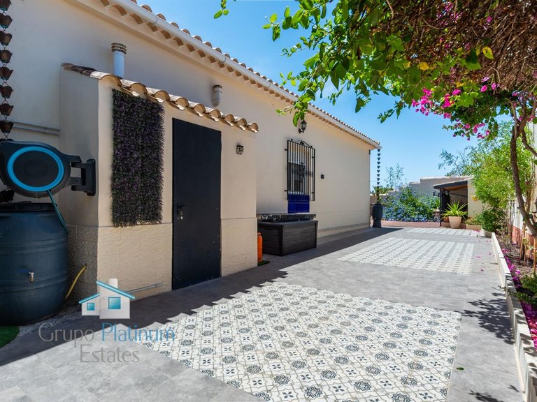 Villa for Sale in Aljambra La, Almeria 25
