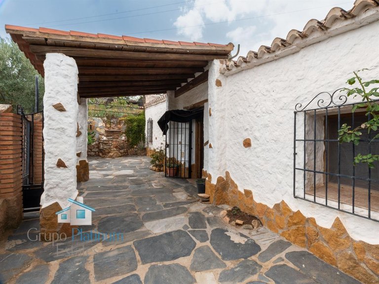 Villa for Sale in Hueneja, Granada 17