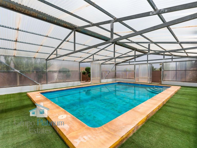 Villa for Sale in Hueneja, Granada 2