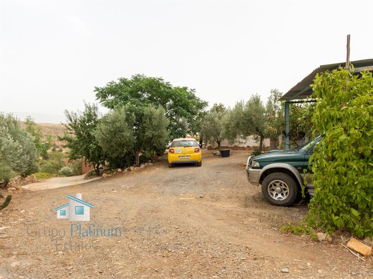 Villa for Sale in Hueneja, Granada 28