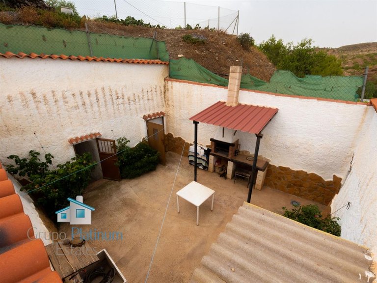 Villa for Sale in Hueneja, Granada 30