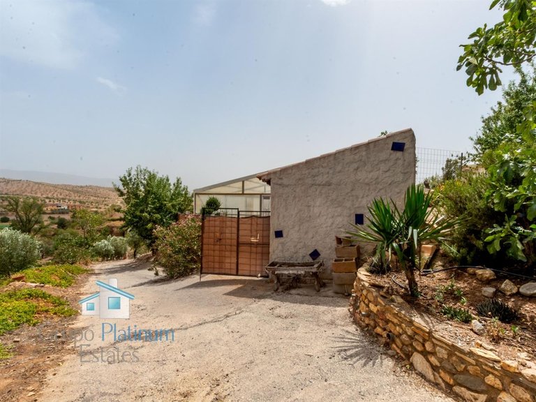 Villa for Sale in Hueneja, Granada 26
