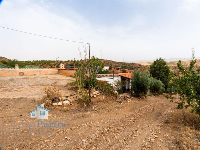 Villa for Sale in Hueneja, Granada 35