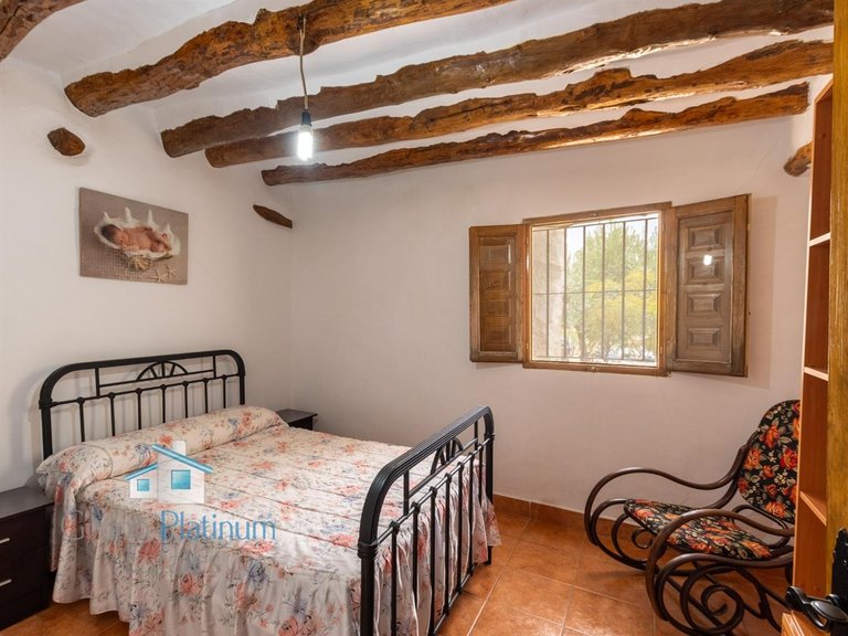 Villa for Sale in Hueneja, Granada 14