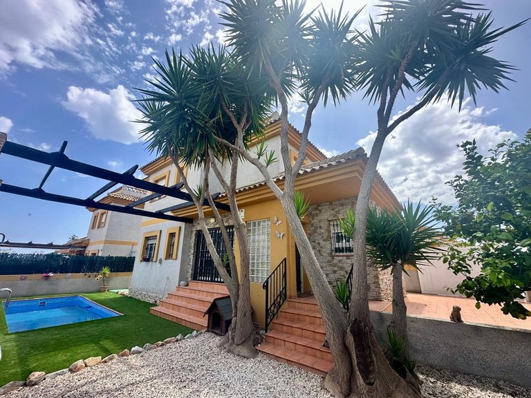 Villa for Sale in Costa Blanca Los Montesinos, Alicante 2
