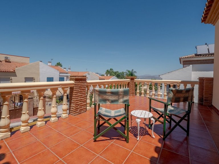 Villa for Sale in Alhaurin El Grande, Malaga 25