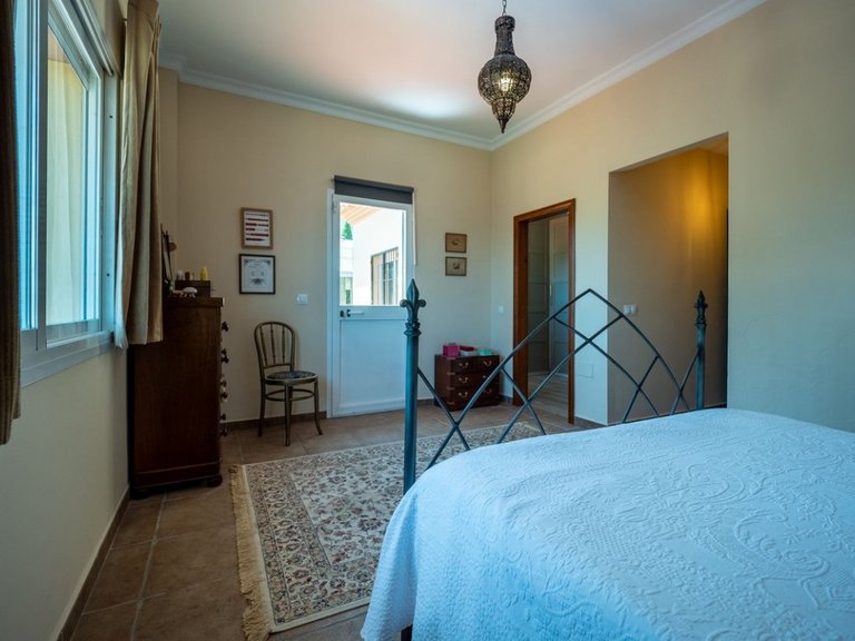 Villa for Sale in Alhaurin El Grande, Malaga 26