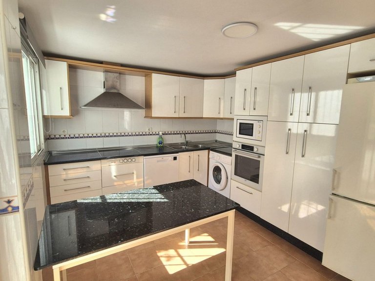 Villa for Sale in Alhaurin El Grande, Malaga 10